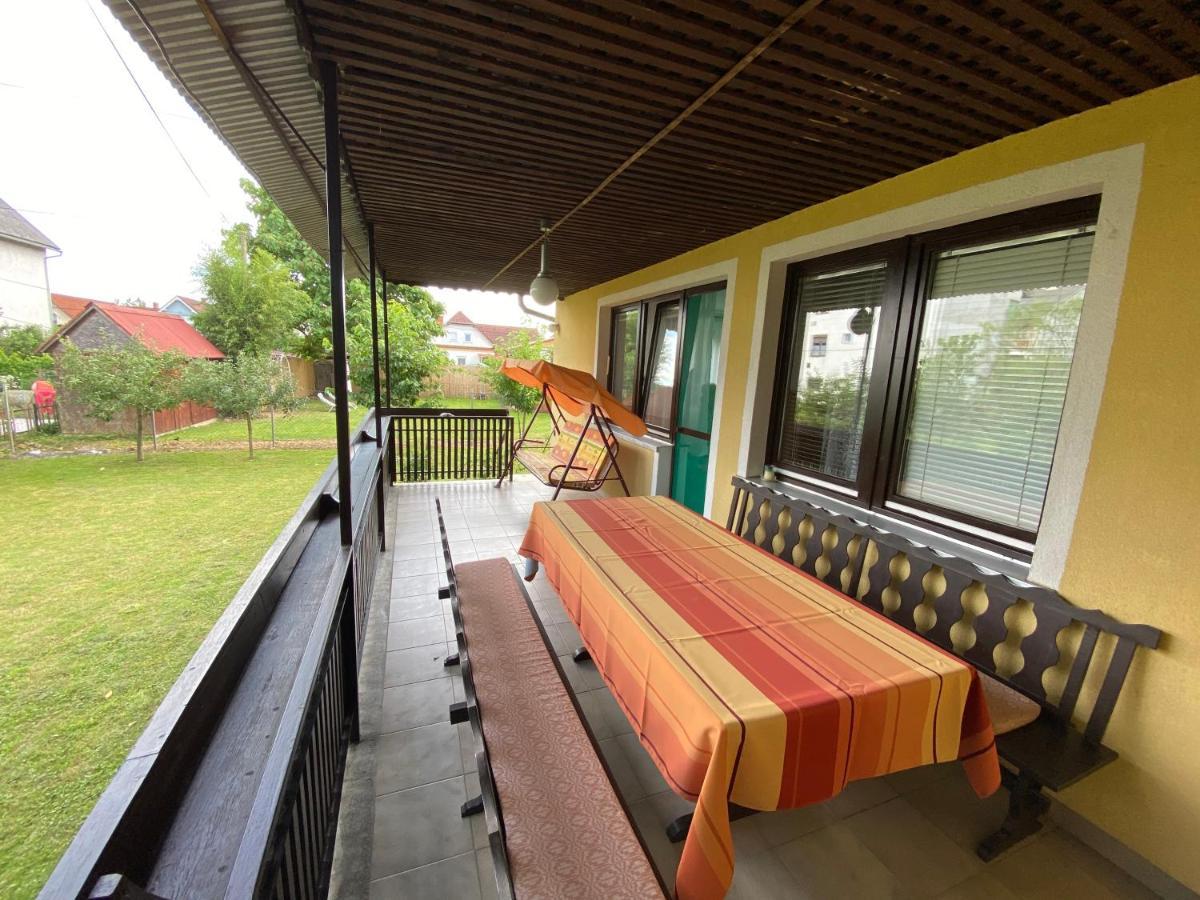 Gyöngyvirág Apartman Lenti Exterior foto